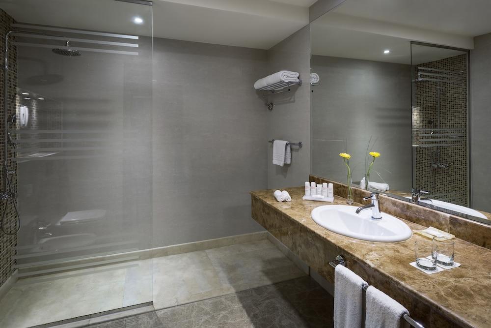 Park By Radisson Hotel 4*